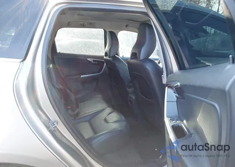 2015 Volvo Xc60 T6/Premier+ from USA, damaged, VIN YV4902RC7F2566991